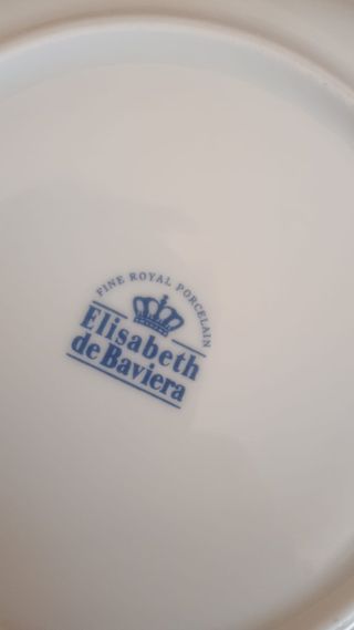 Platos porcelana blanca-dorada