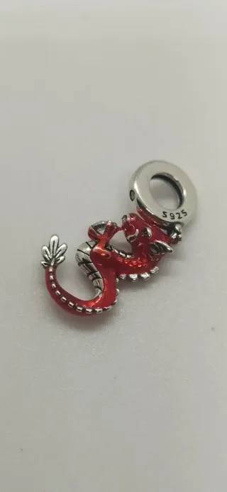 Charm de plata