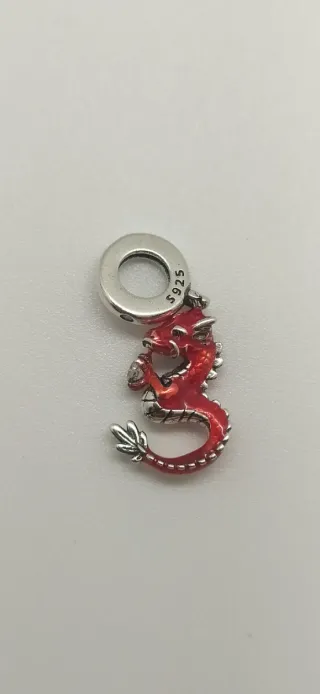 Charm de plata