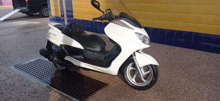 Yamaha Majesty 400 - Scooter Año 2005/23000 km