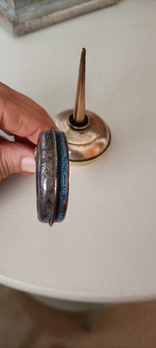 2 Aceiteras o Alcuzas antiguas.