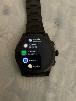 Reloj inteligente Fossil negro