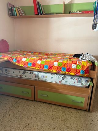 Cama nido infantil madera -escritorio. ALAQUÁS 