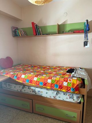 Cama nido infantil madera -escritorio. ALAQUÁS 