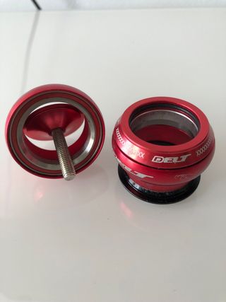 Dirección DELT roja 1-1/8