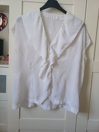 Blusa blanca bordada