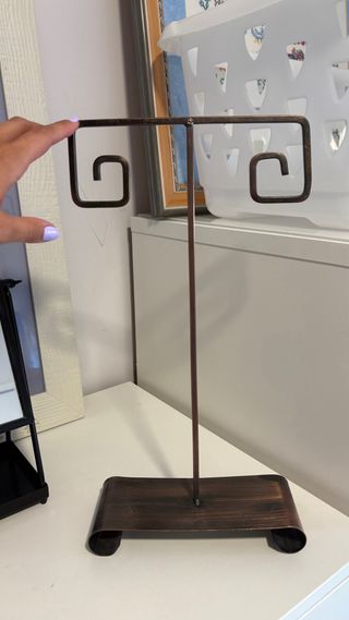 Soporte para joyas - marrón