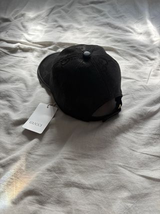 Gorra Gucci negra 