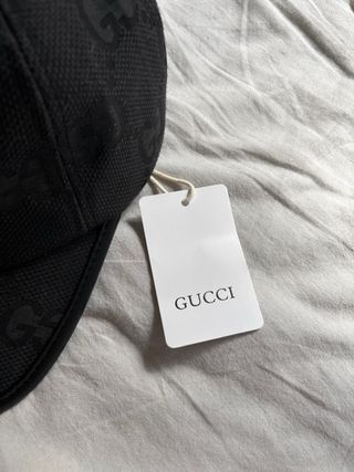 Gorra Gucci negra 