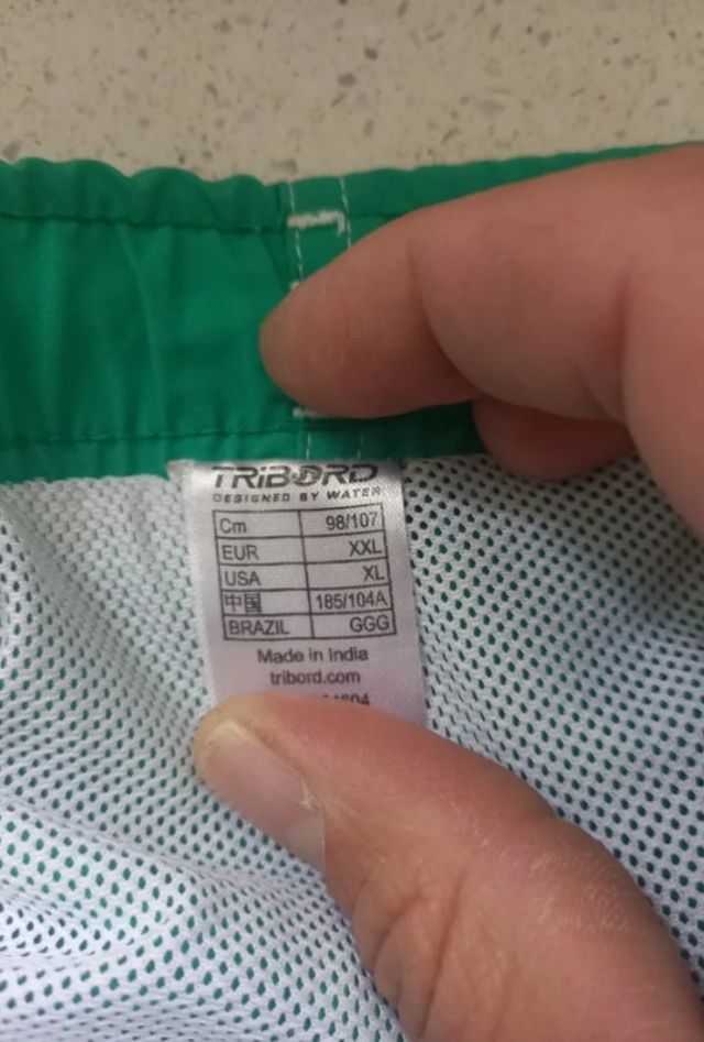 Bañador corto verde