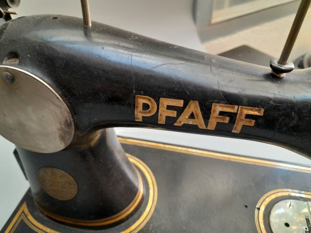 Máquina coser PFAFF Antigua