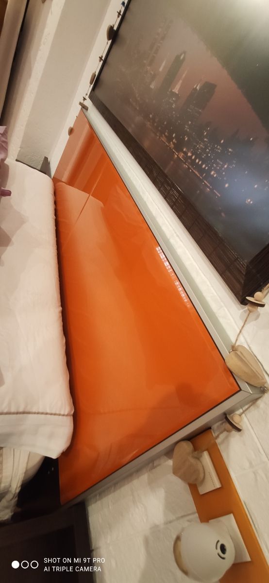 Dormitorio matrimonio - Vengué y naranja