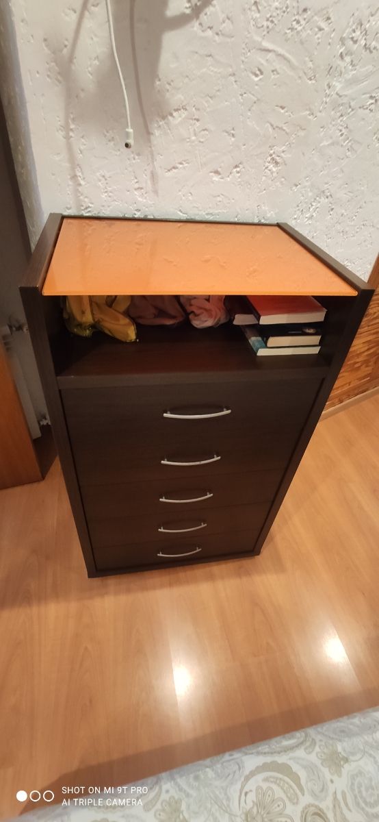 Dormitorio matrimonio - Vengué y naranja