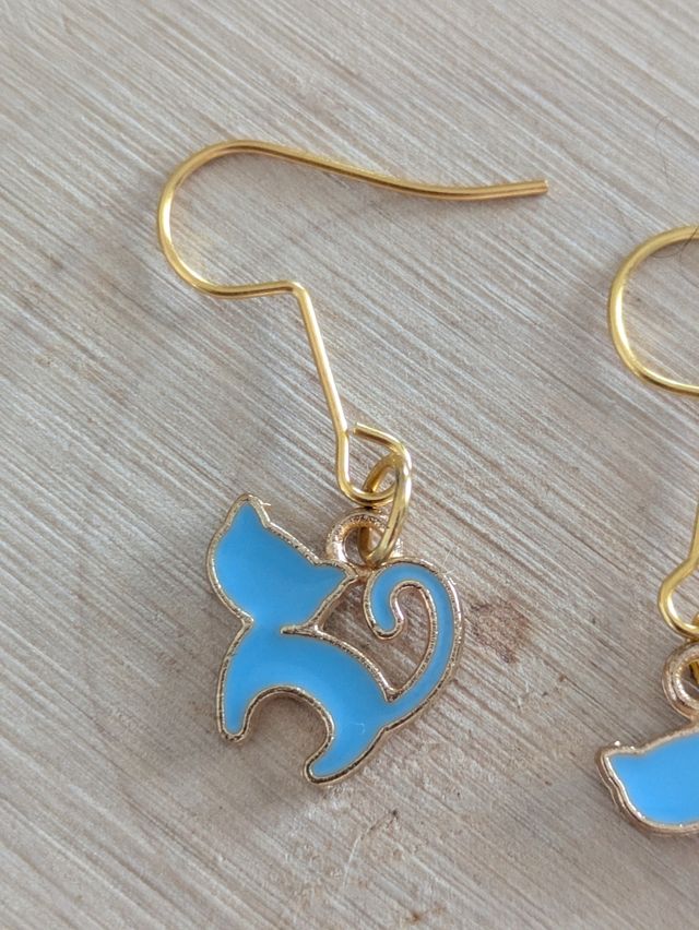 Pendientes gato azul y dorado