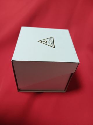 Caja reloj Guess - Blanca