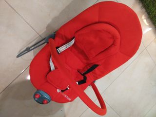 Tumbona mecedora Bebé roja - BebeActual