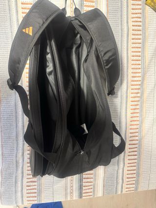 Pala pádel Wilson Bela roja + bolsa adidas