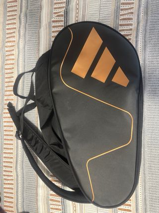 Pala pádel Wilson Bela roja + bolsa adidas