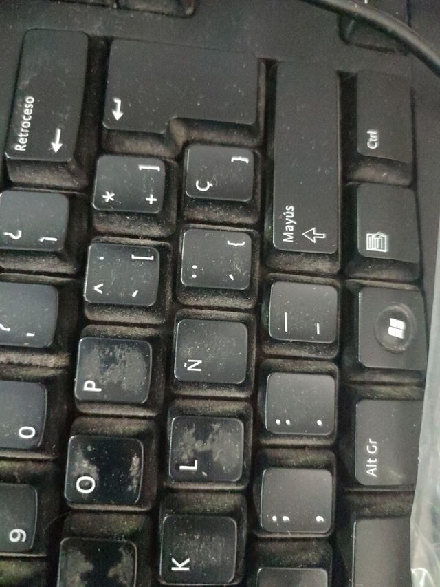 Teclado USB Blanco/Plata y otro básico con letra ñ