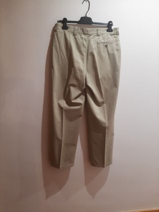 Pantalones Burberrys beige talla 44.
Sport line.
