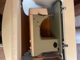 Máquina de coser antigua