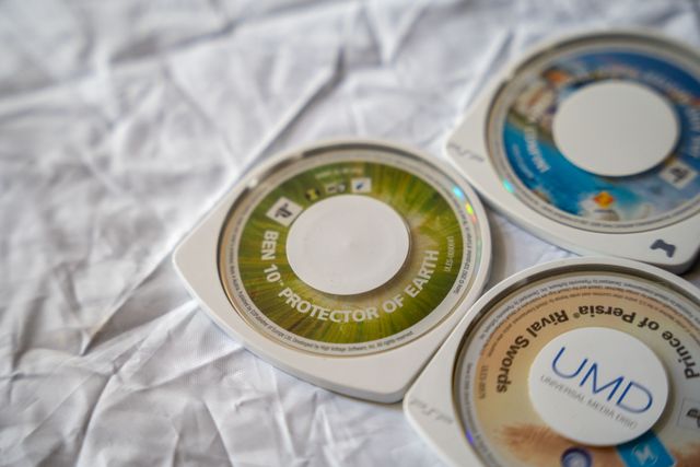 PSP: 3 juegos - Ben 10, Jak & Daxter, Prince of Pe