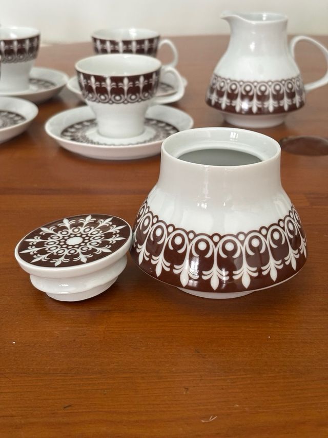 Juego café - Porcelana marrón-blanco