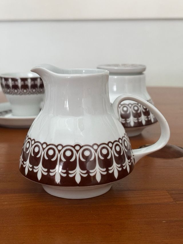 Juego café - Porcelana marrón-blanco