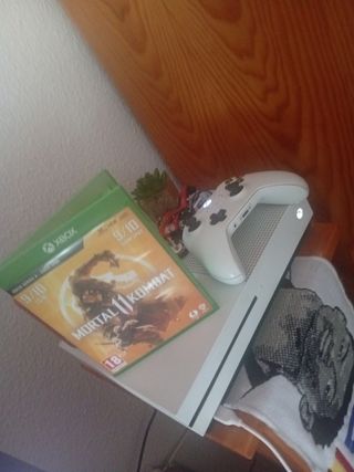 Xbox One S bianca