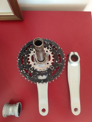 Guarnitura Shimano Deore XT FC-M760 usata
Completa