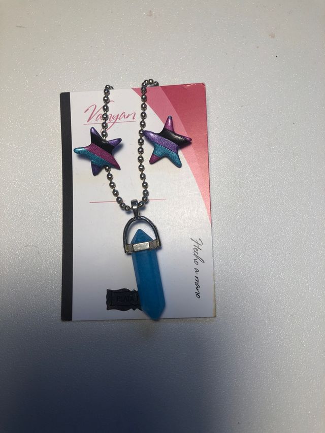 Collar y pendientes artesanales