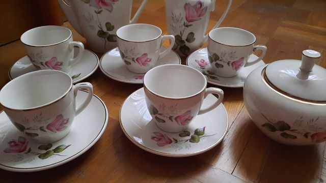 Juego café vintage porcelana rosas