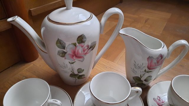 Juego café vintage porcelana rosas
