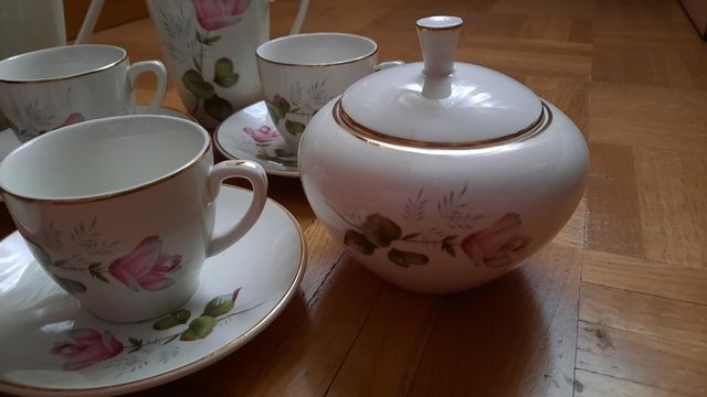 Juego café vintage porcelana rosas