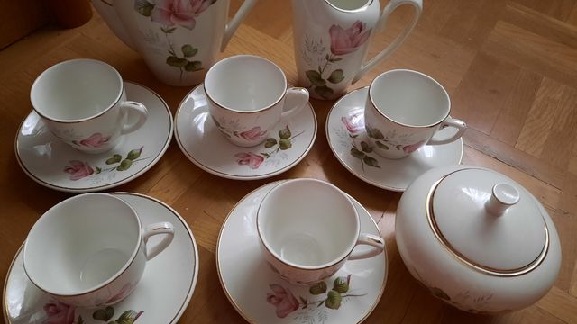 Juego café vintage porcelana rosas