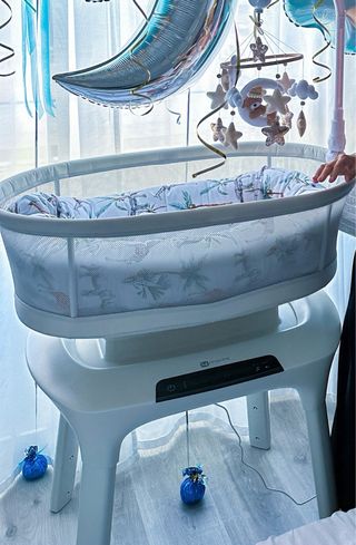 Cuna 4moms mamaRoo - Bebé