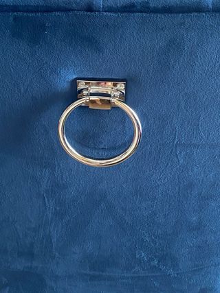 Silla terciopelo azul capitoné