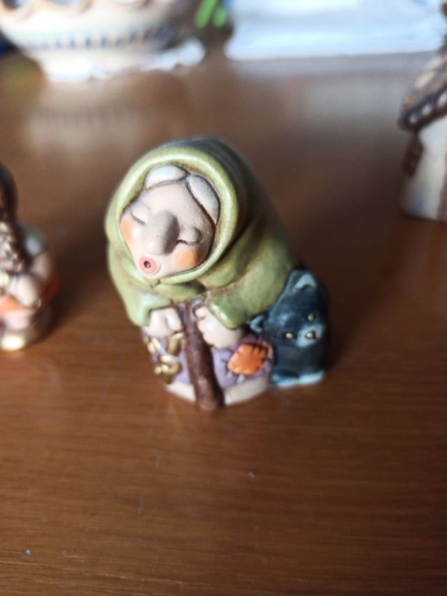 Thun Hansel e Gretel: casetta e personaggi