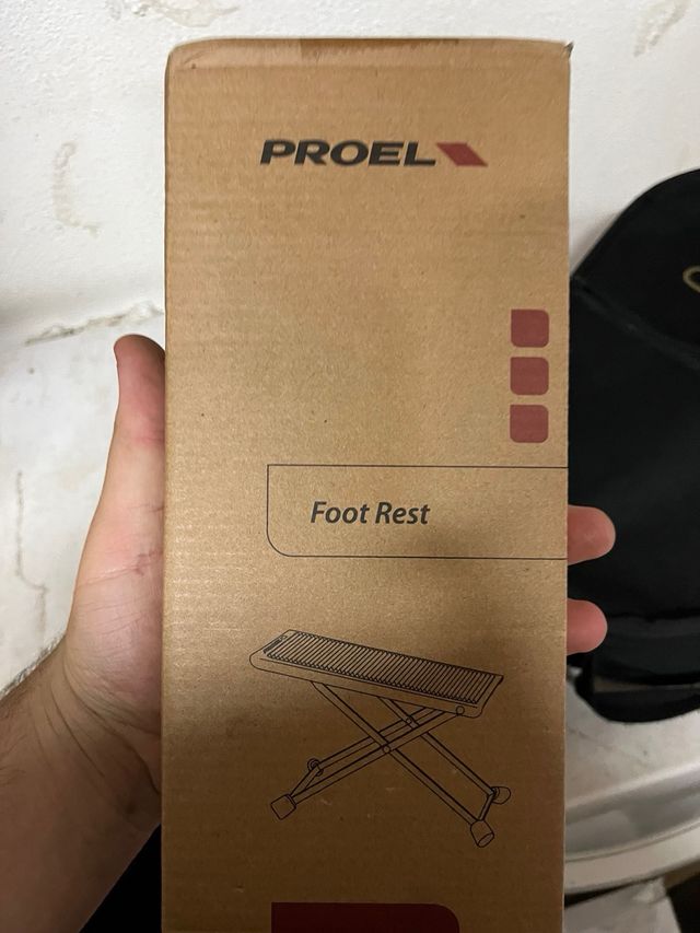 Chitarra classica modello Yamaha C40 nuova