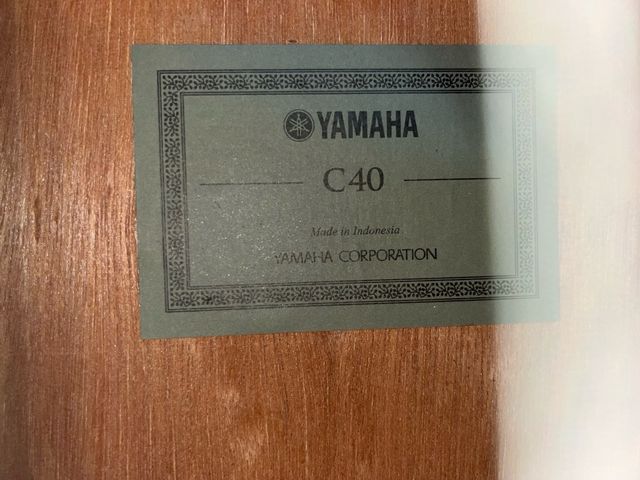 Chitarra classica modello Yamaha C40 nuova