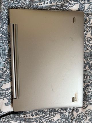 Portatil convertible en Tablet Lenovo plateada