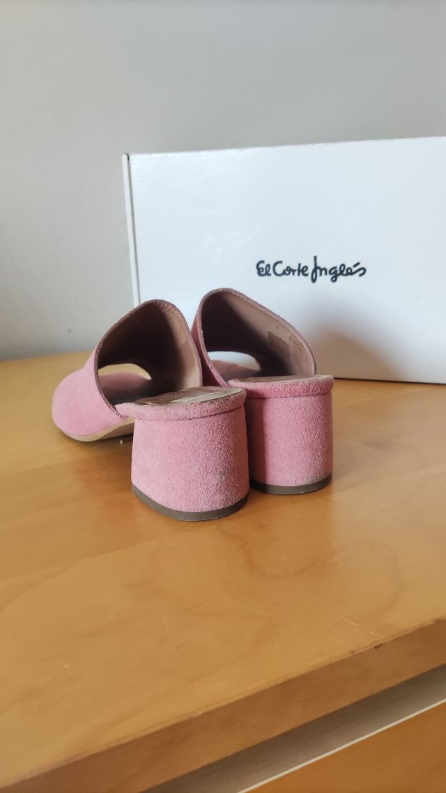 Zapatos Wonders rosa tacón bajo