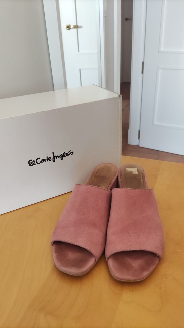 Zapatos Wonders rosa tacón bajo