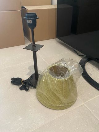 2 Lámparas sobremesa forja - ratán 