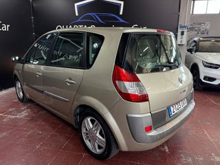 RENAULT SCÉNIC 1.6 i 111CV