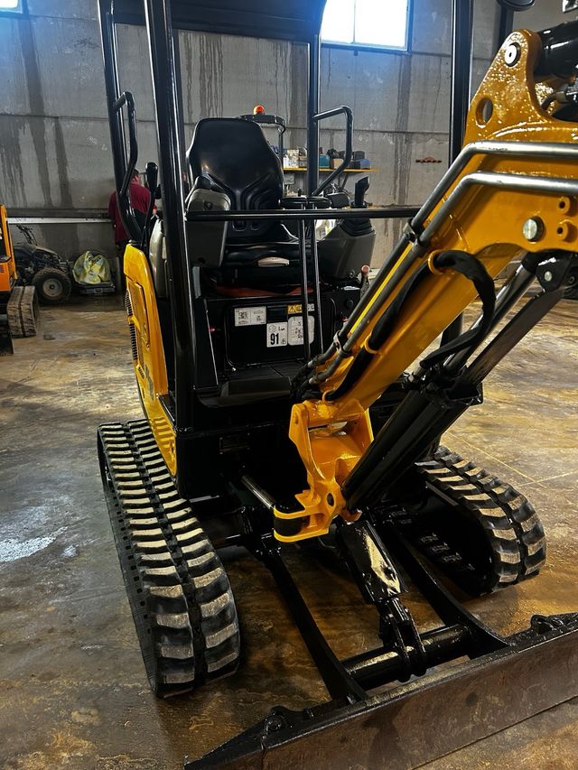 Miniexcavadora Yanmar SV18