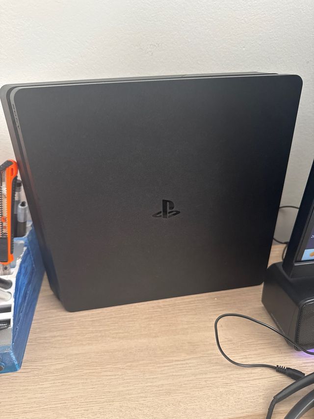 PlayStation 4 Slim 500GB + 10 Giochi Originali