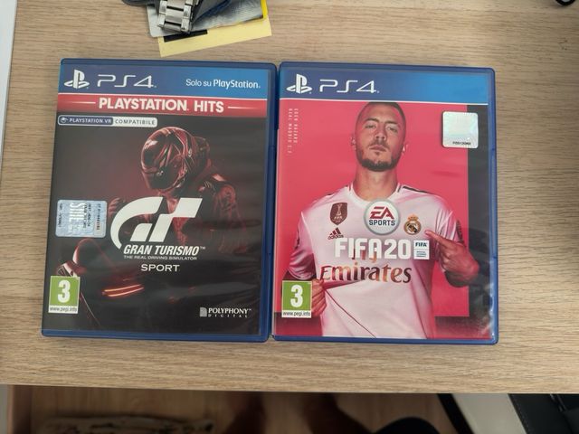 PlayStation 4 Slim 500GB + 10 Giochi Originali