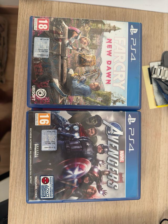 PlayStation 4 Slim 500GB + 10 Giochi Originali