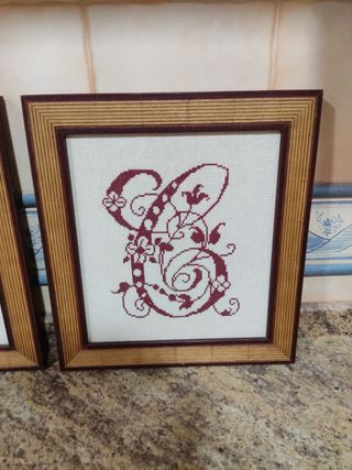 2 Cuadros Bordados - Alfabeto